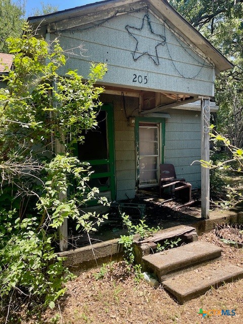 205 S Columbus Avenue Property Photo 3