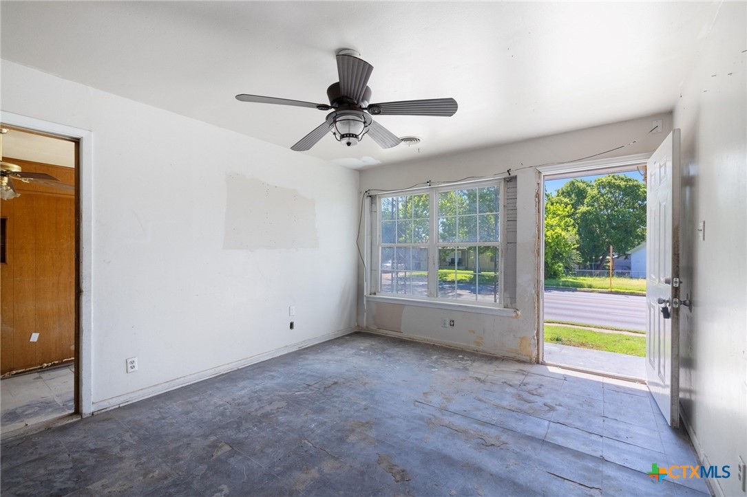 1303 N W S Young Drive Property Photo 6