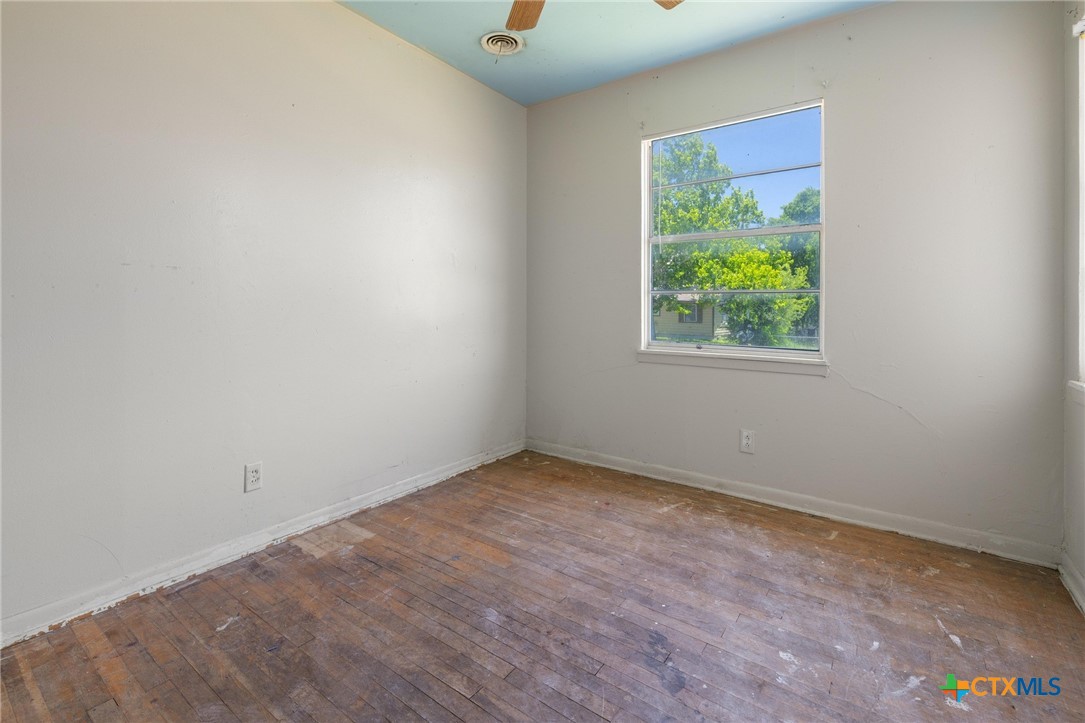 1303 N W S Young Drive Property Photo 11