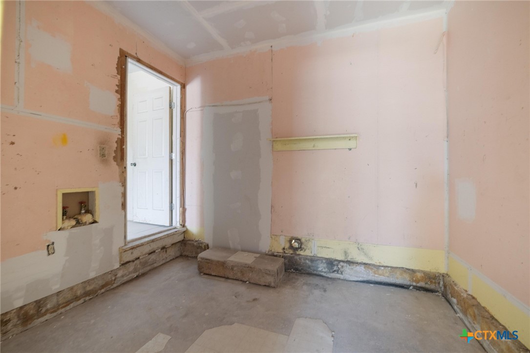 1303 N W S Young Drive Property Photo 15