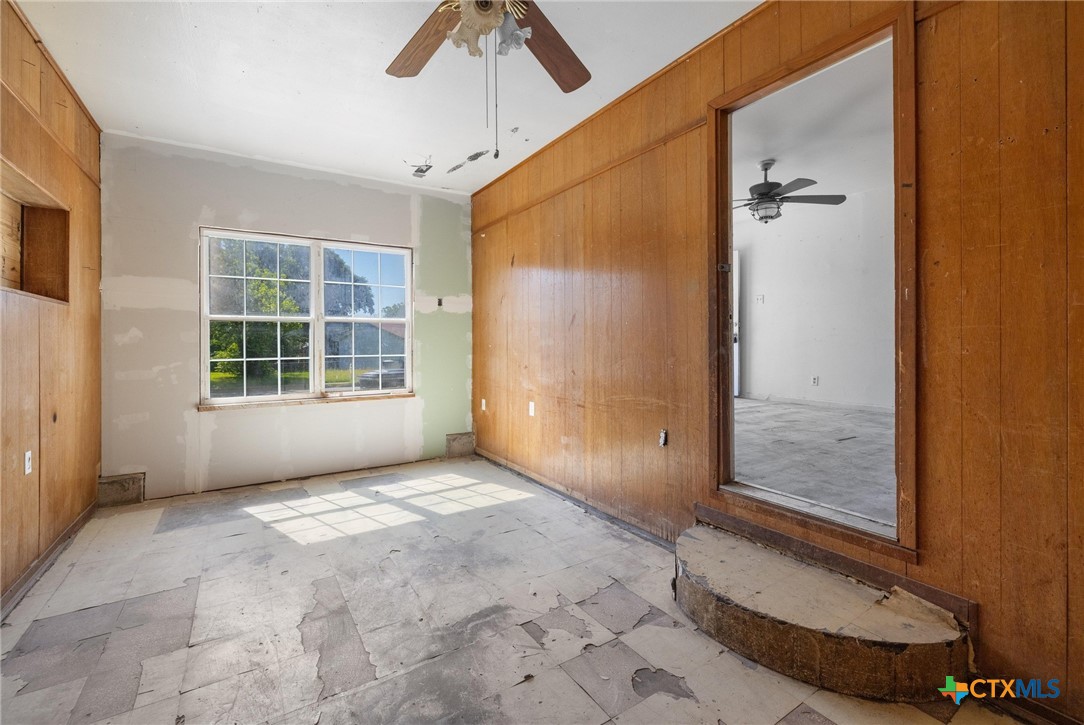 1303 N W S Young Drive Property Photo 16