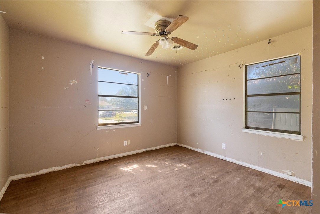 1303 N W S Young Drive Property Photo 19