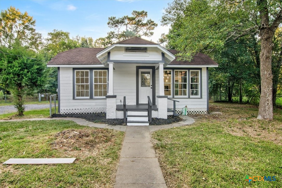 160 Lynwood Street Property Photo 1