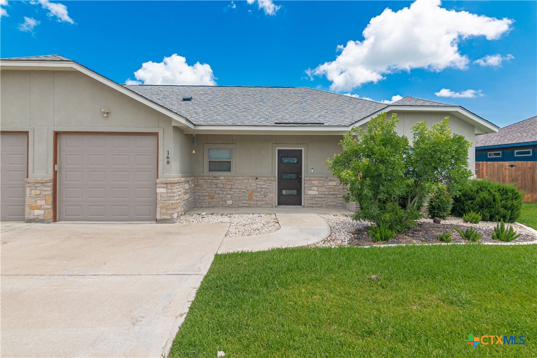 168 Navarro Crossing Property Photo 1
