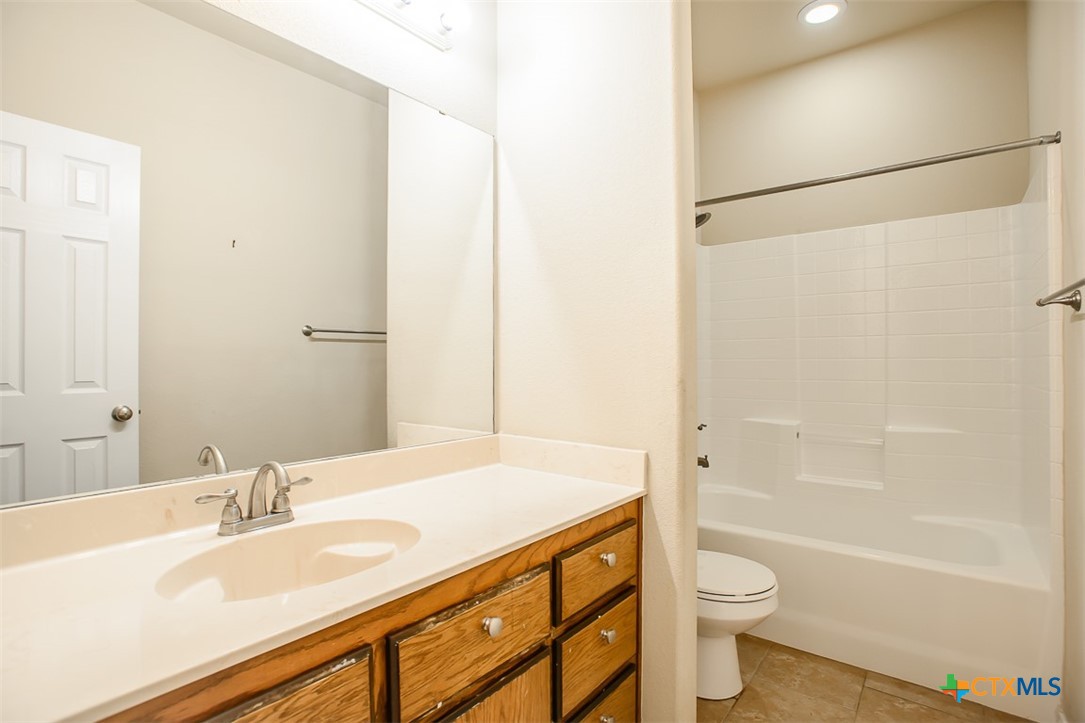 2102 Golden Eagle Drive Property Photo 12