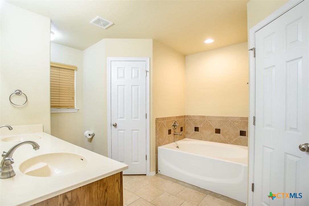 2102 Golden Eagle Drive Property Photo 18