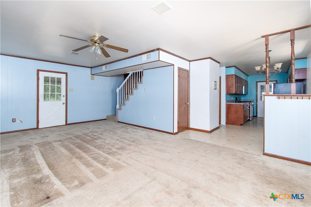 703 Goetz Road Property Photo 3