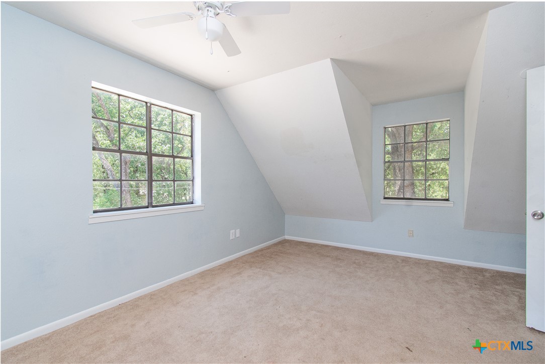 703 Goetz Road Property Photo 16