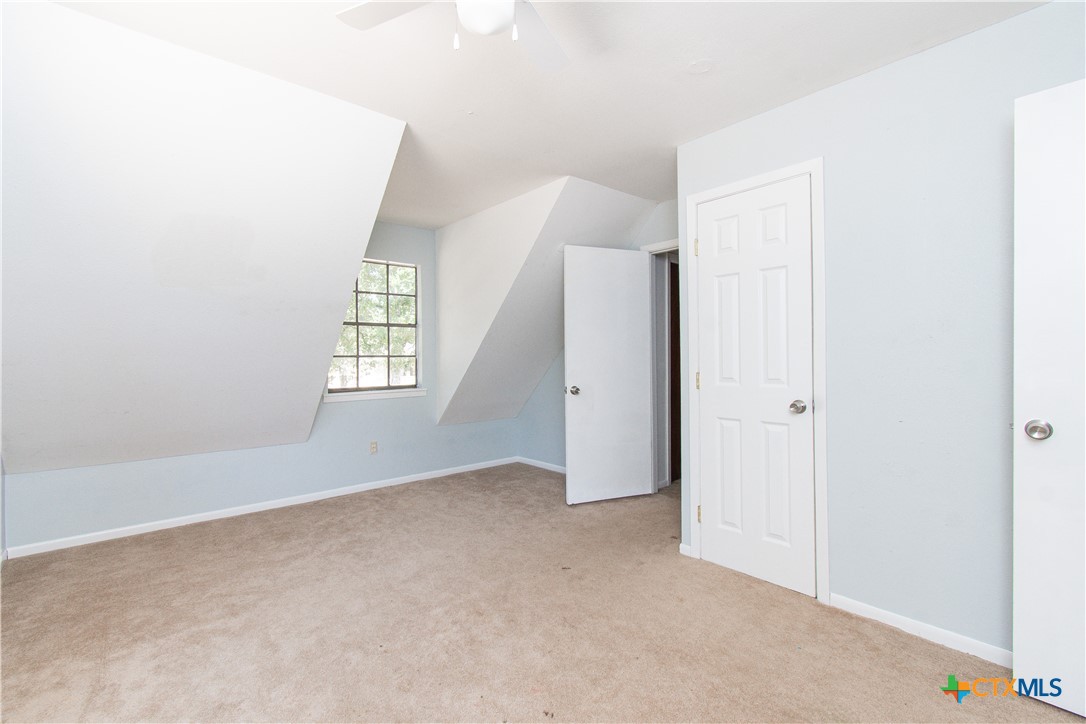 703 Goetz Road Property Photo 17