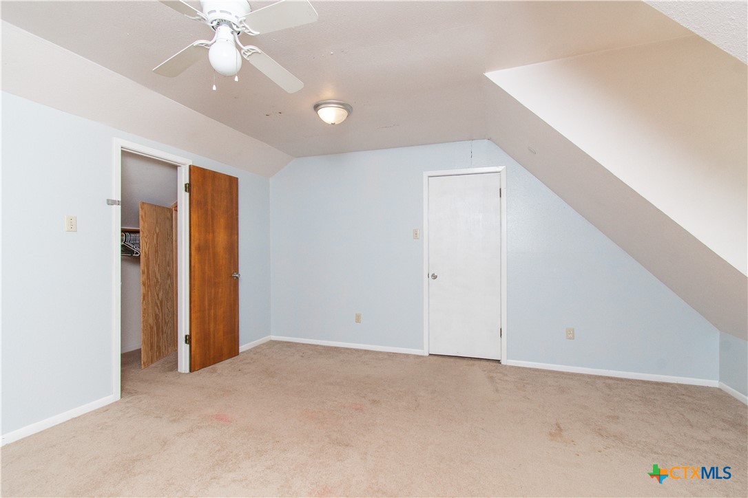 703 Goetz Road Property Photo 18