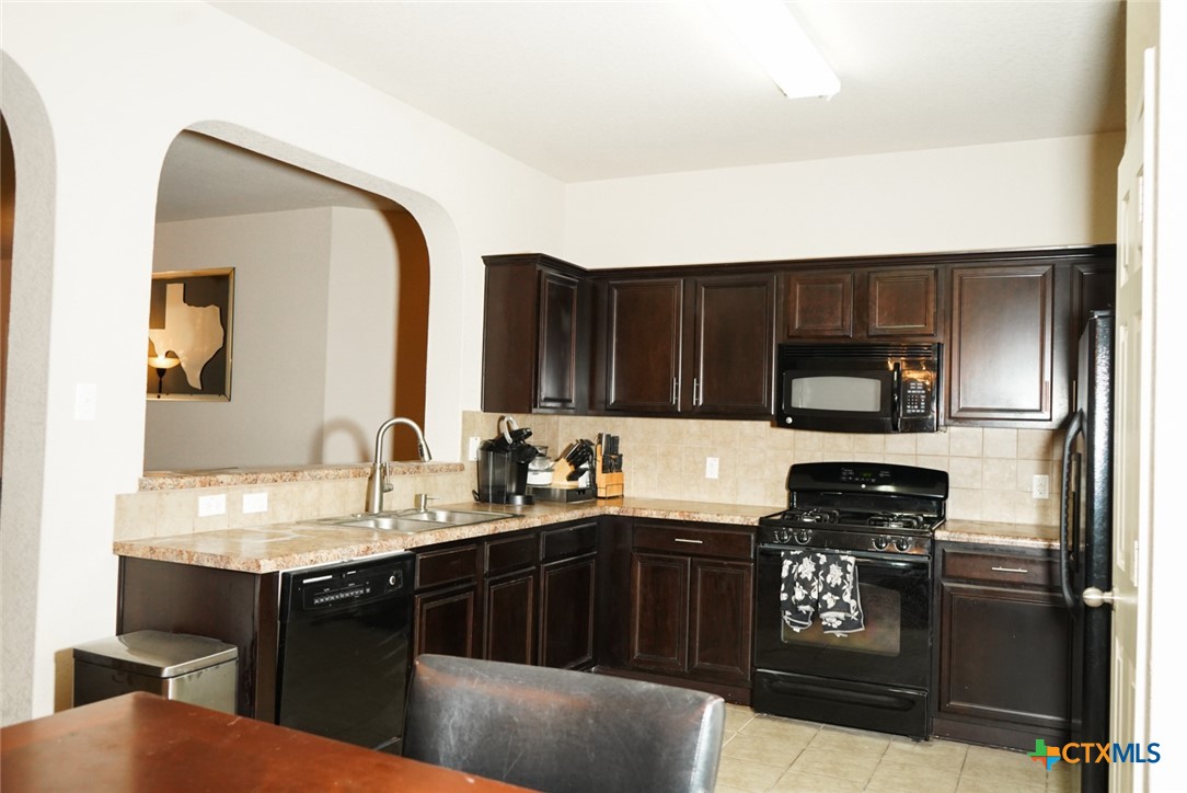 306 Wild Plum Property Photo 7