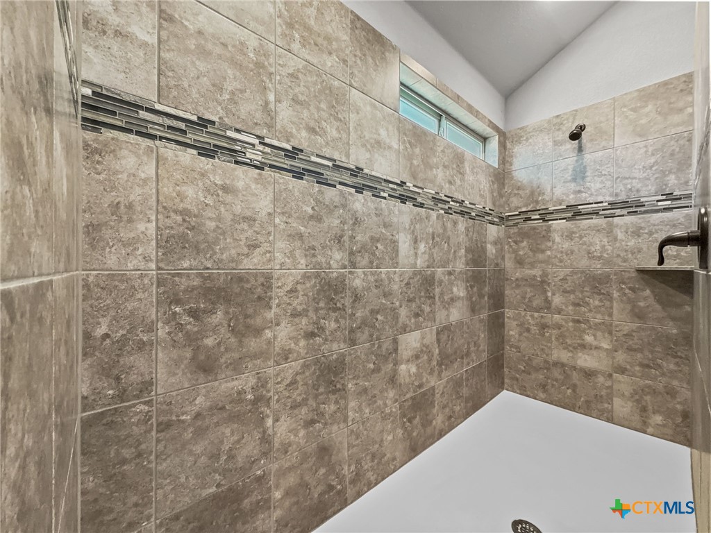 5205 Colina Drive Property Photo 11