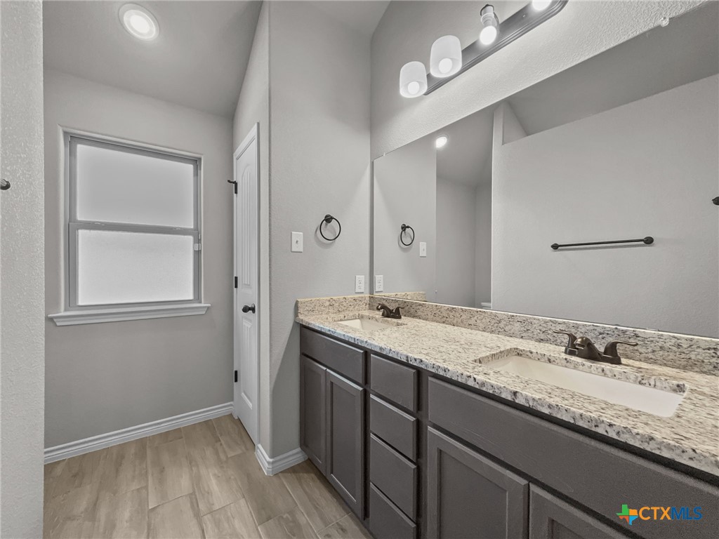 5205 Colina Drive Property Photo 12
