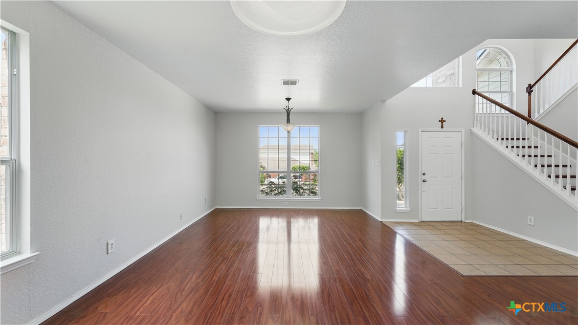 2166 Jolie Court Property Photo 4
