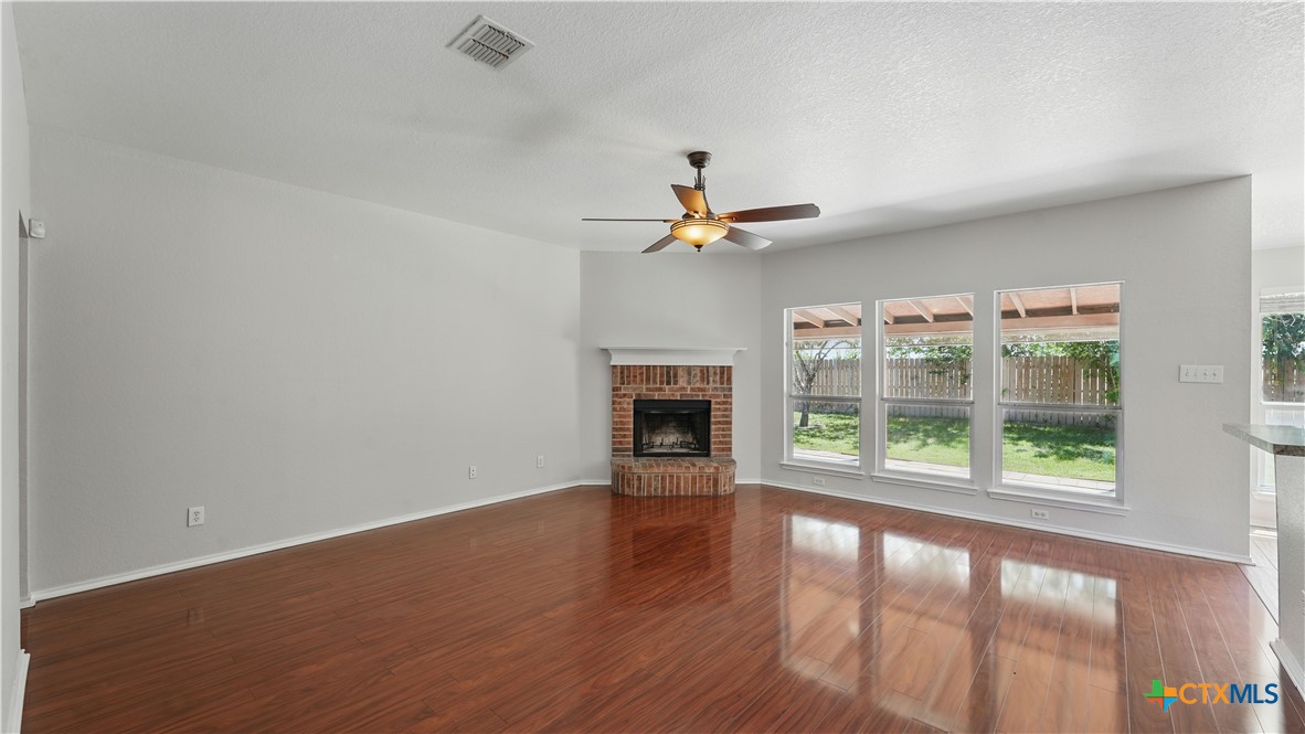 2166 Jolie Court Property Photo 7