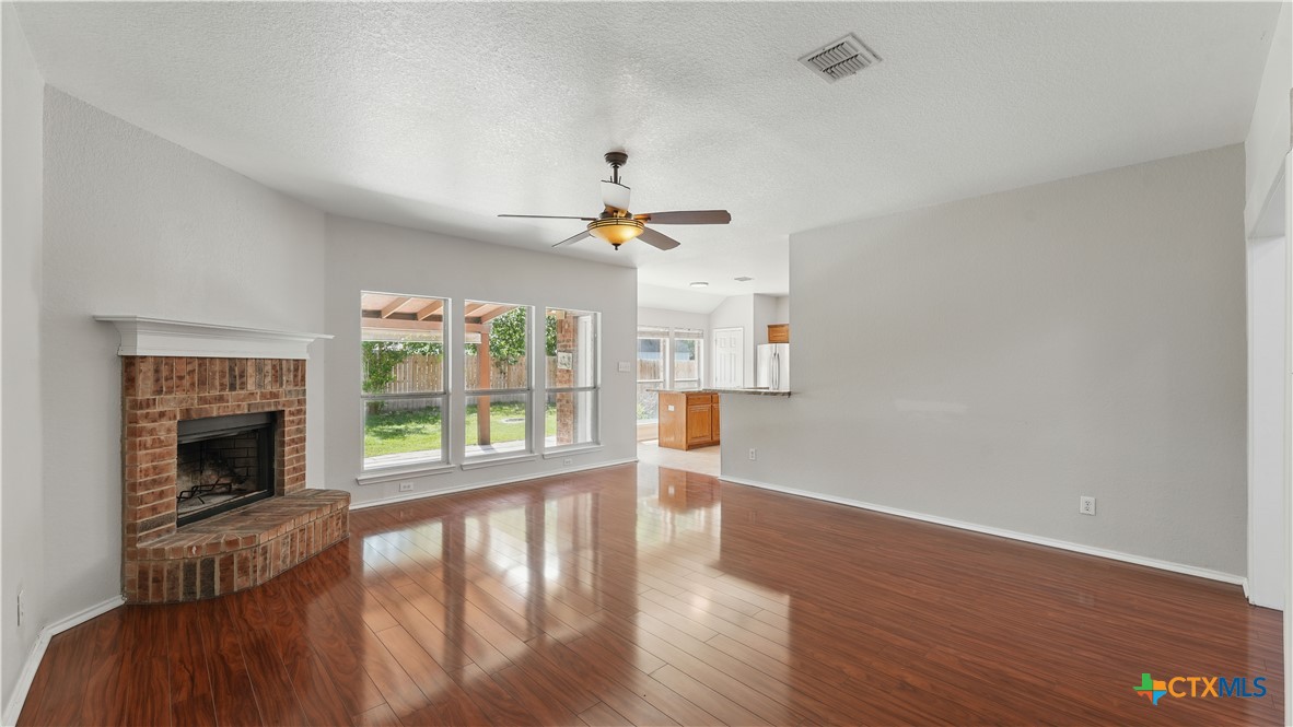 2166 Jolie Court Property Photo 8