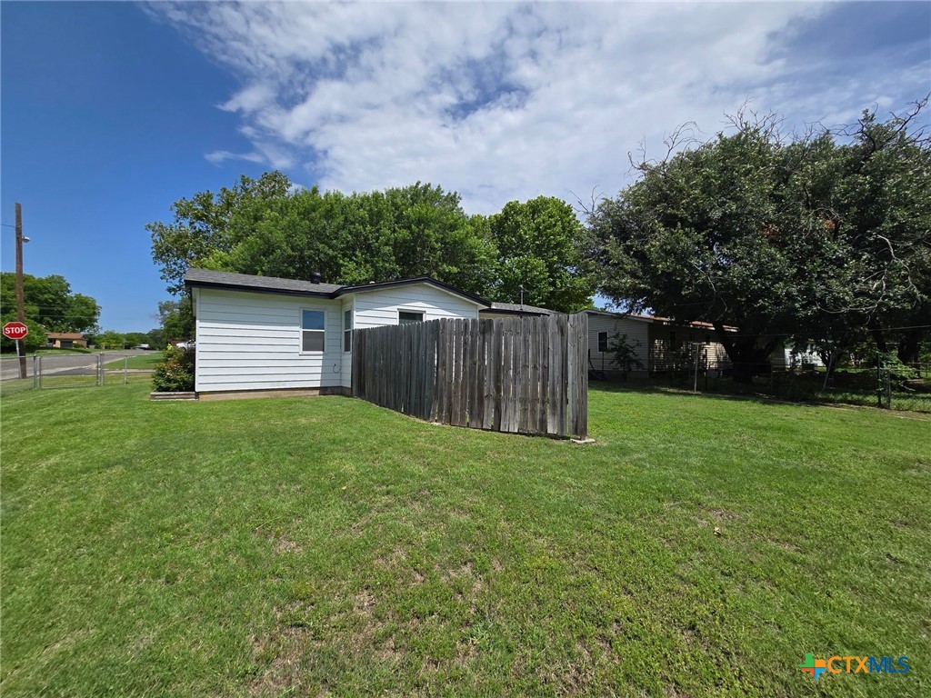 209 Easy Street Property Photo 21