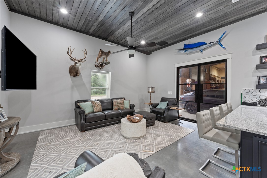 19102 Post Oak Road Property Photo 31