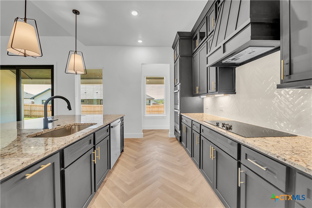 2022 Gray Fox Drive Property Photo 4