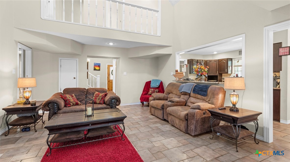 689 Abels Way Property Photo 3
