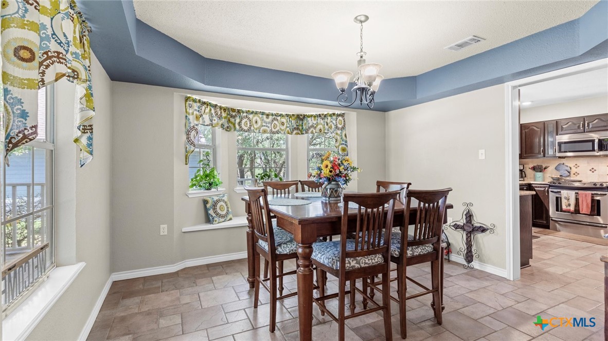 689 Abels Way Property Photo 5