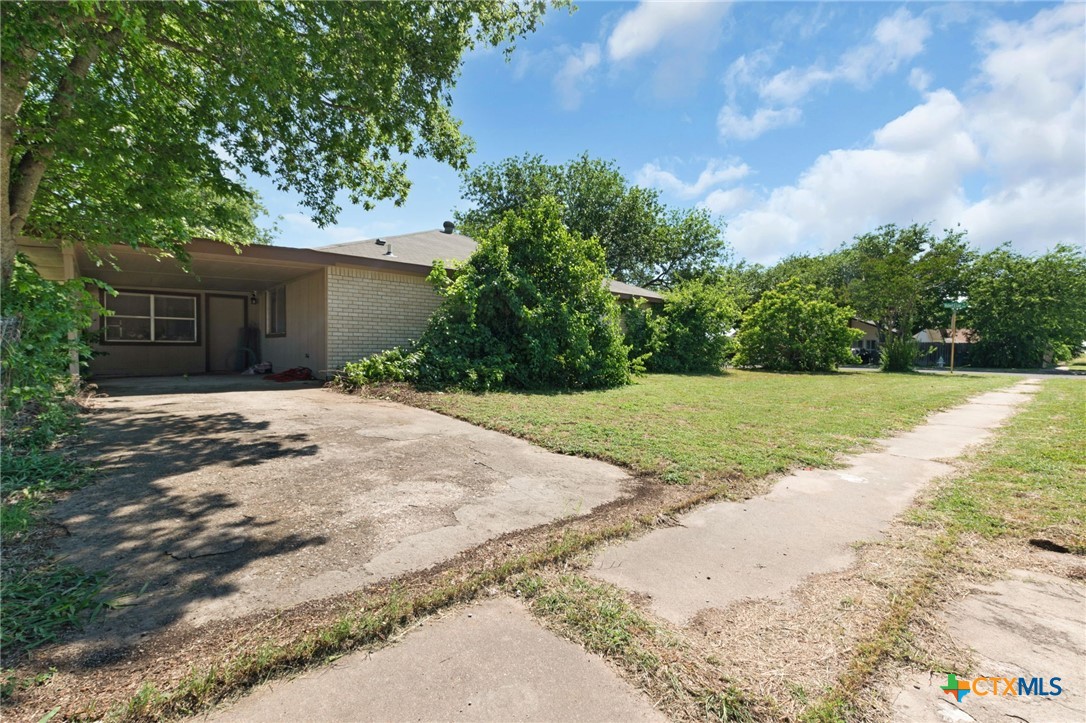 2110 Robert E Lee Drive Property Photo 2