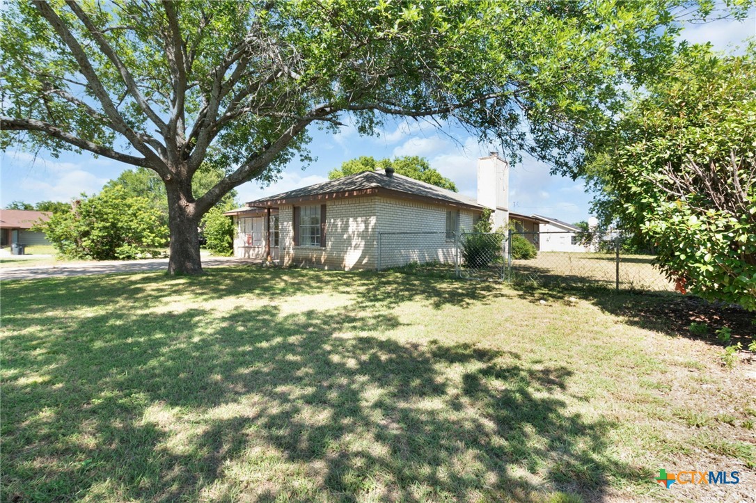 2110 Robert E Lee Drive Property Photo 4