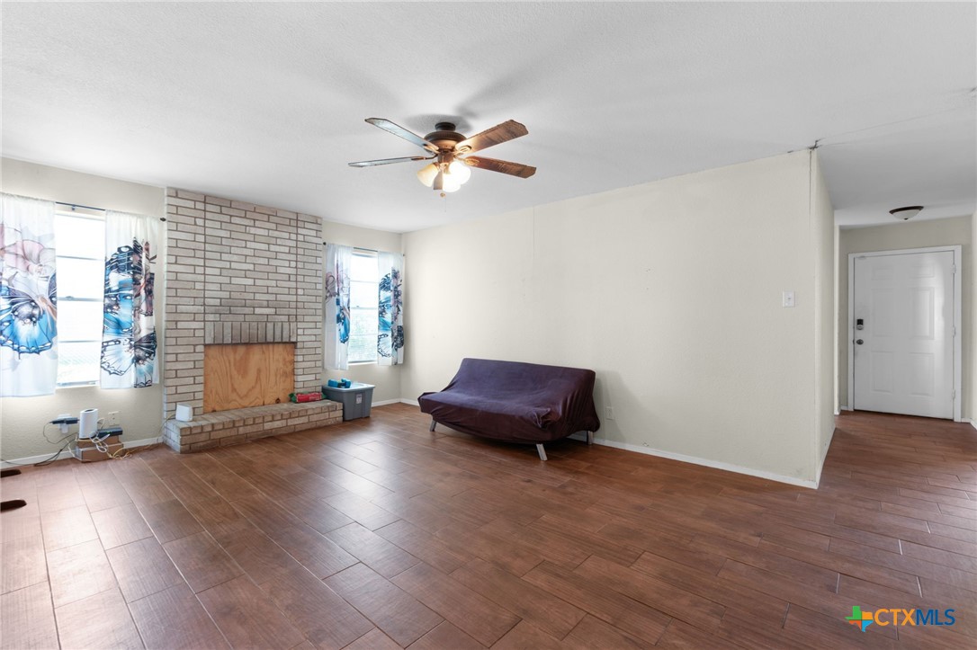 2110 Robert E Lee Drive Property Photo 6