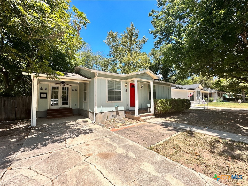 717 Barbara Drive Property Photo 2