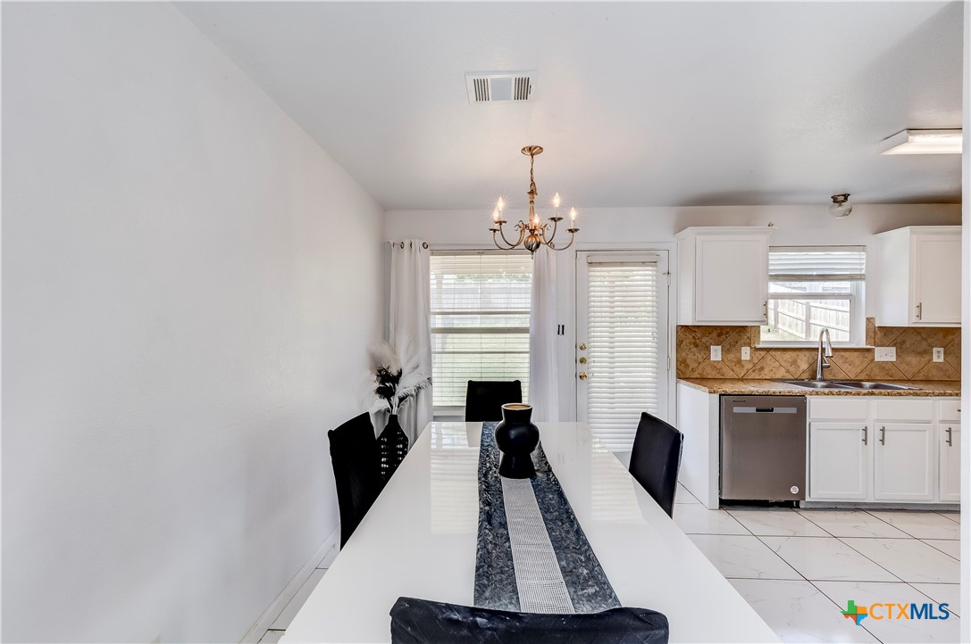 5500 Lions Gate Lane Property Photo 12