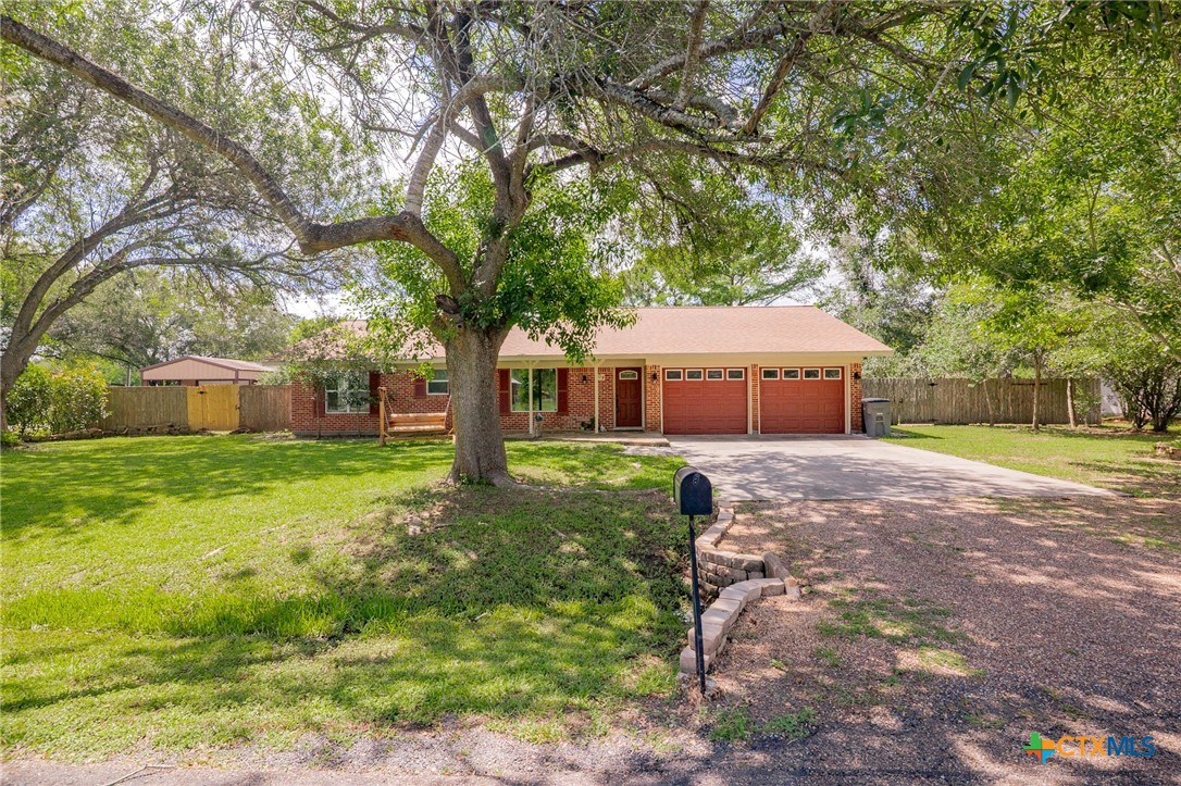 704 Kelly Crick Road Property Photo 1