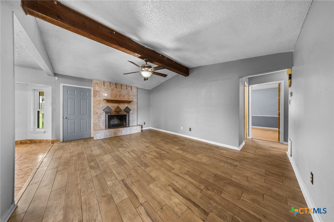 101 E Hogan Drive Property Photo 3