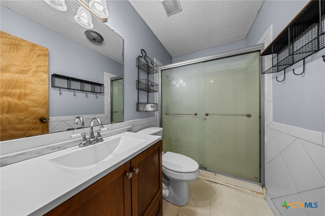 101 E Hogan Drive Property Photo 11