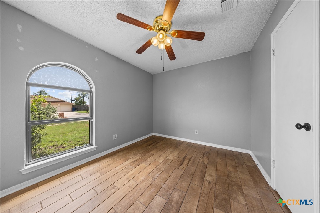 101 E Hogan Drive Property Photo 16