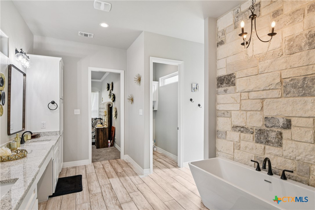 6743 Misty Creek Lane Property Photo 15