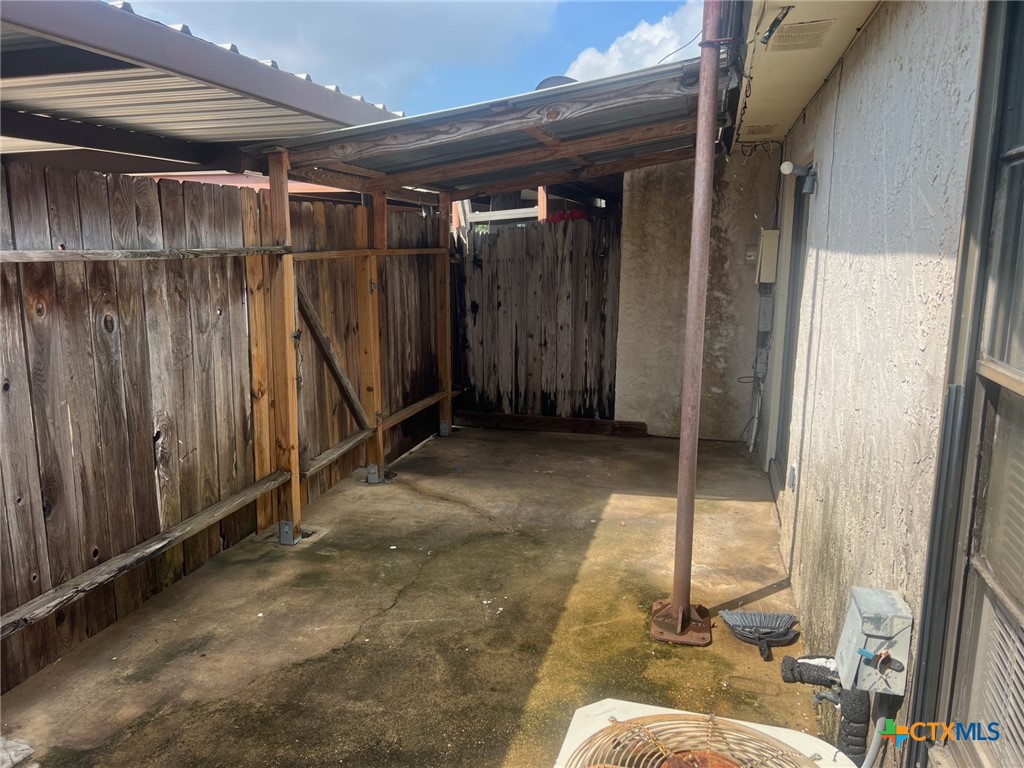 212 Versailles Street Property Photo 11