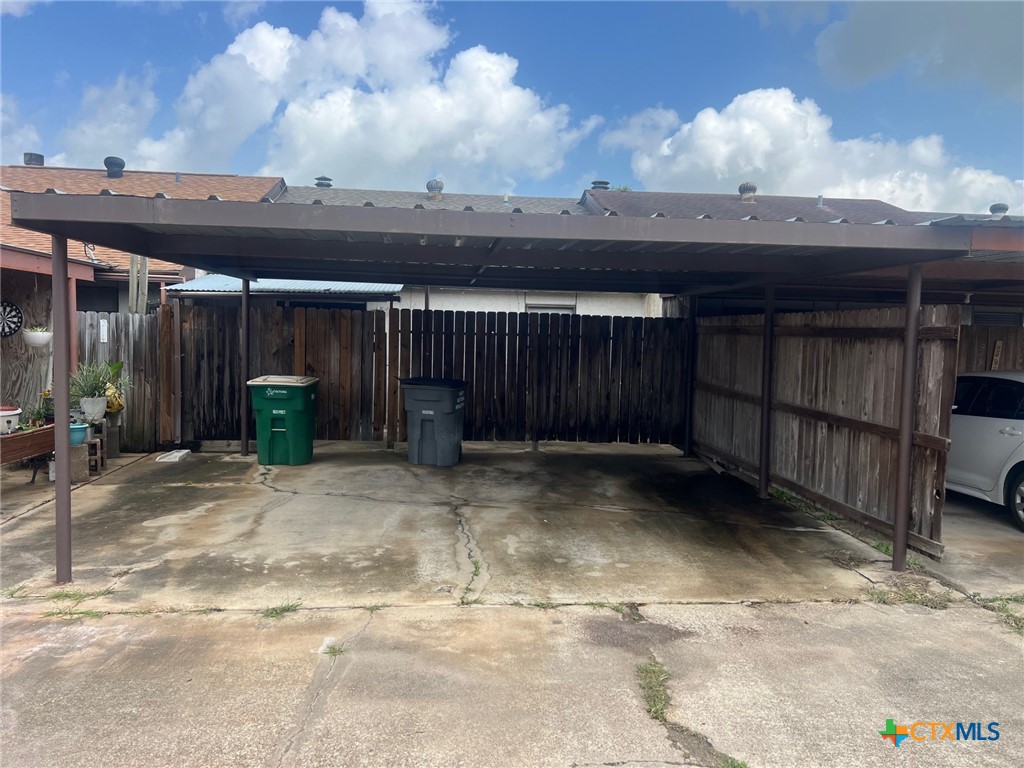 212 Versailles Street Property Photo 12