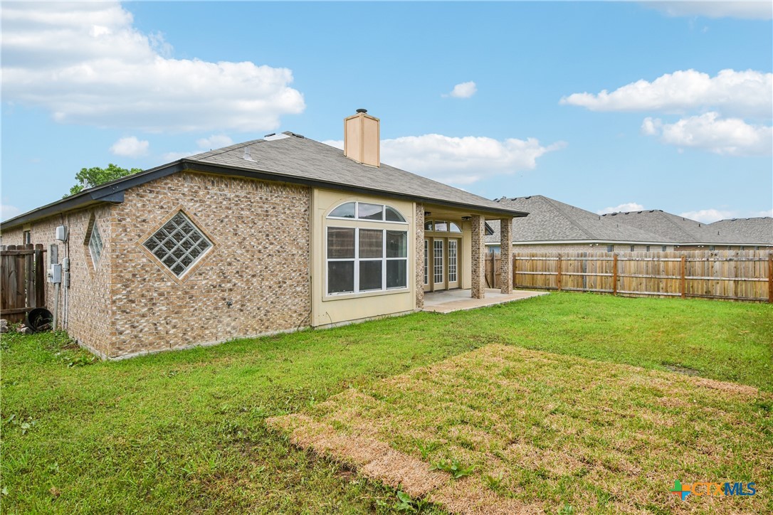 2010 Schorn Drive Property Photo 8
