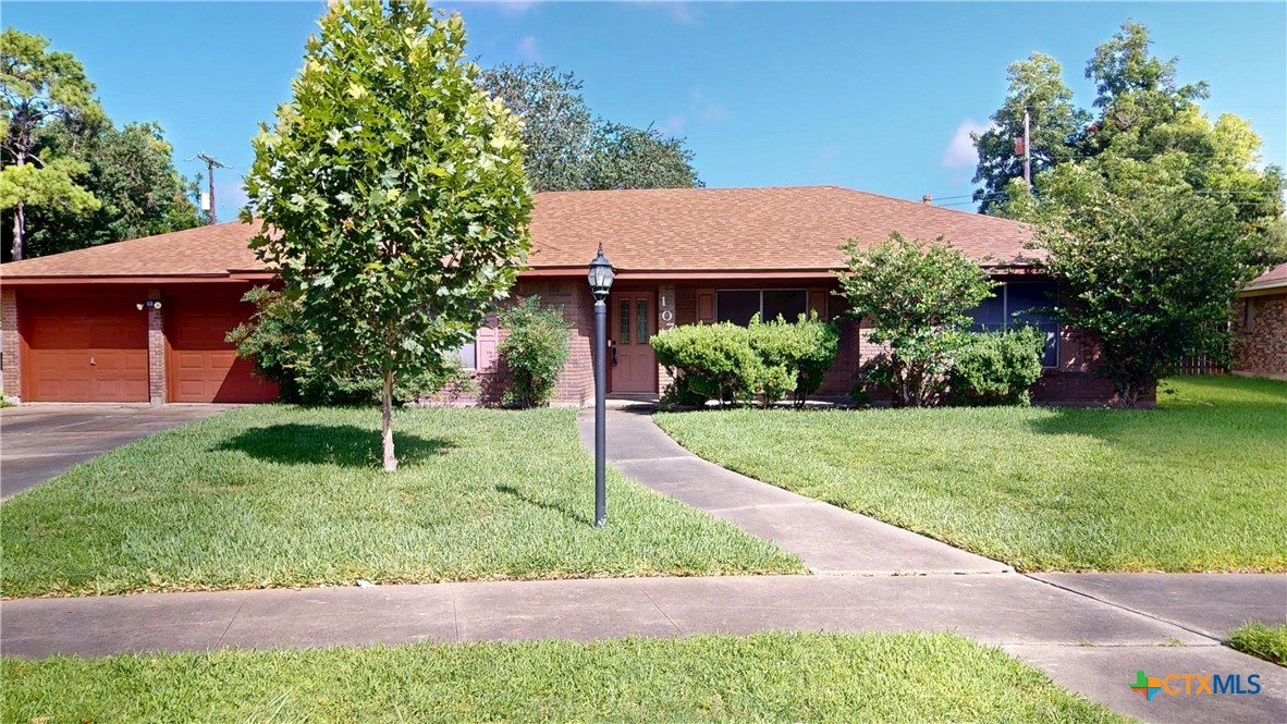 107 Hampton Court Property Photo 1