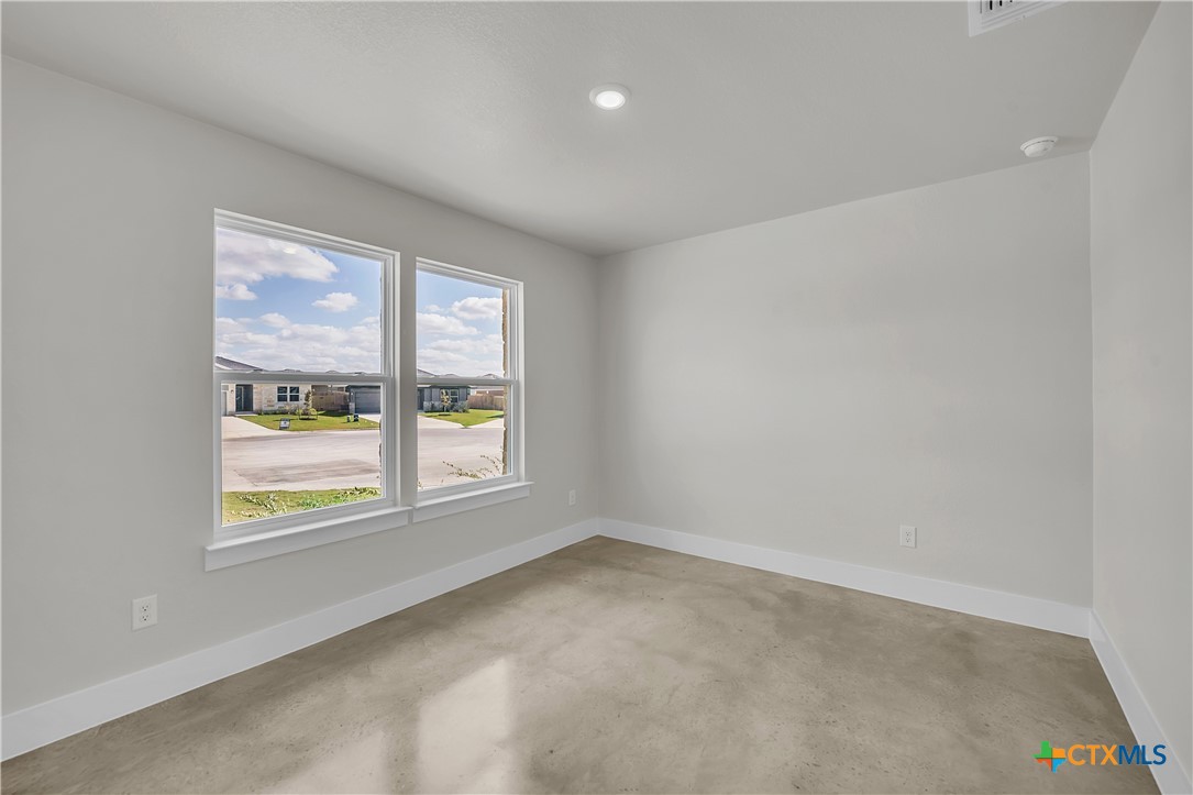 1108 Peppermint Drive Property Photo 8