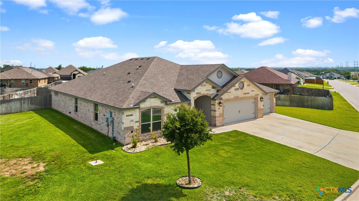 7511 Wind Chime Way Property Photo 3