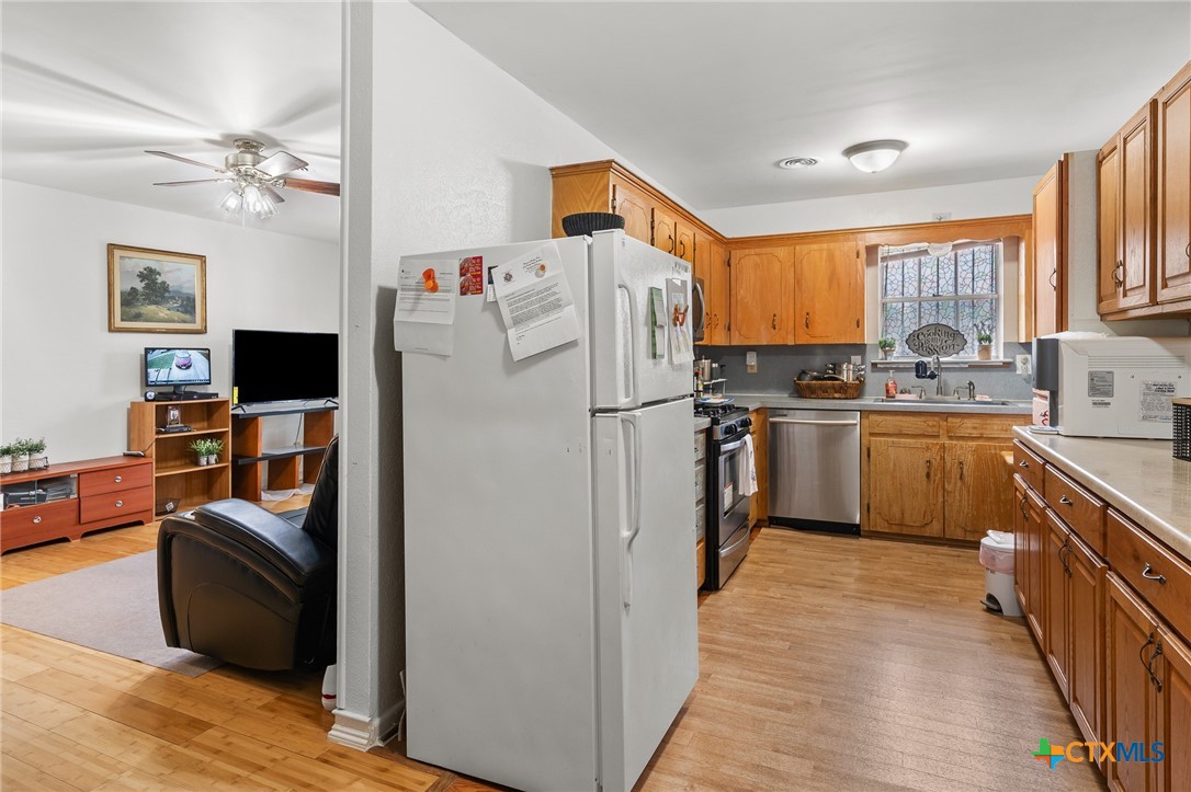1214 Alta Vista Drive Property Photo 7