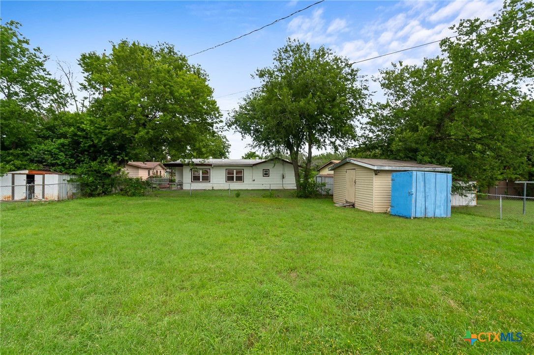 1214 Alta Vista Drive Property Photo 11
