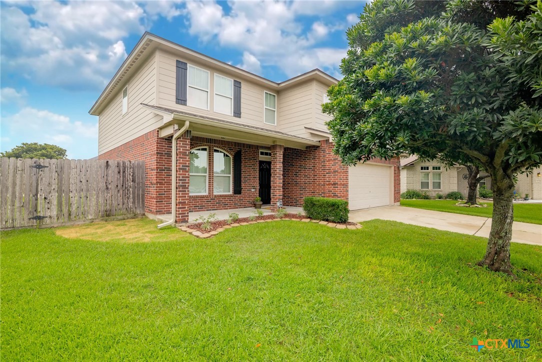 107 Heritage Oak Court Property Photo 1