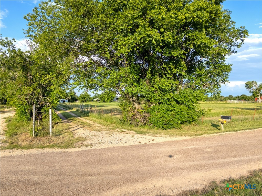 980 N League Ranch Road Property Photo 3