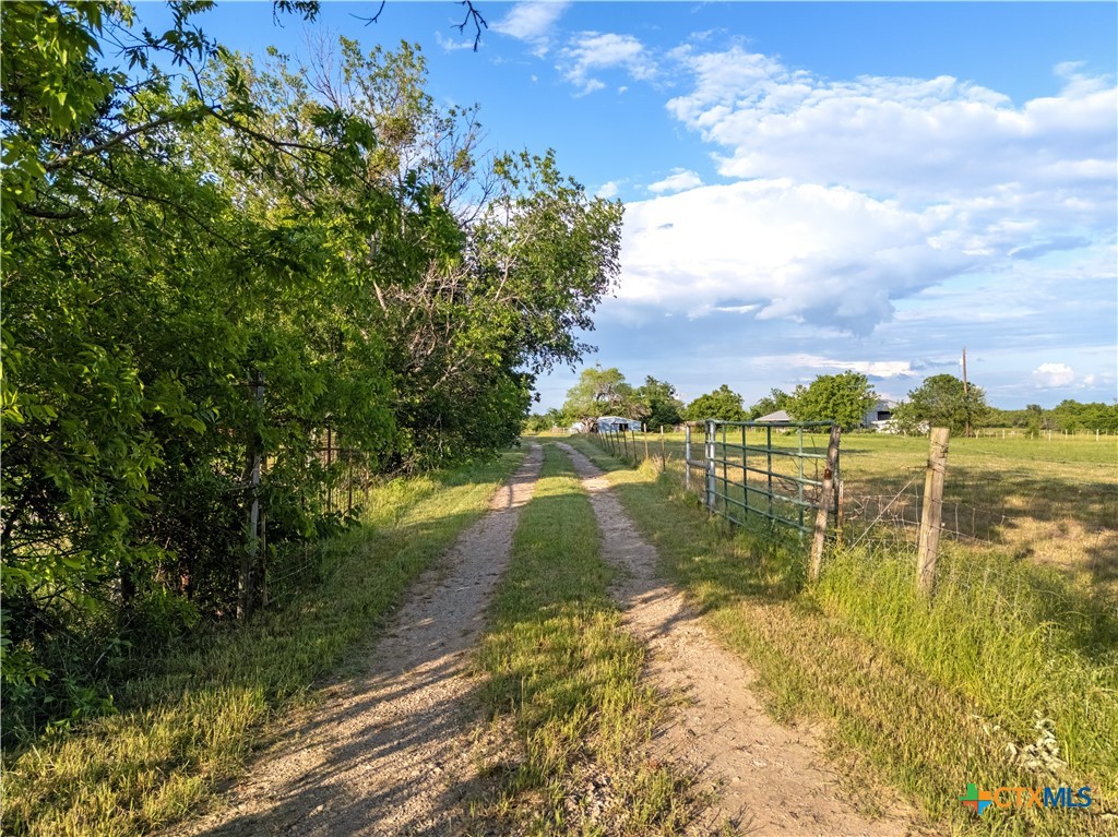 980 N League Ranch Road Property Photo 4