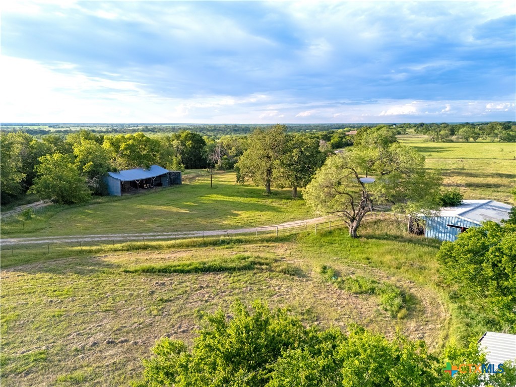980 N League Ranch Road Property Photo 5