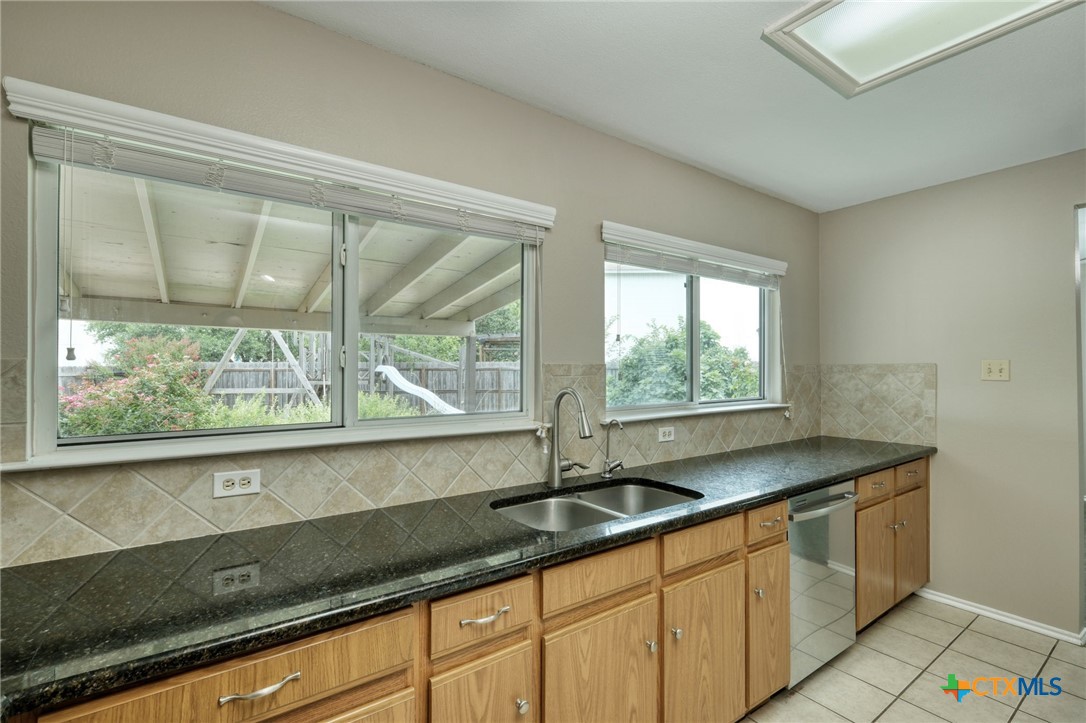1335 Lakeside Loop Property Photo 14