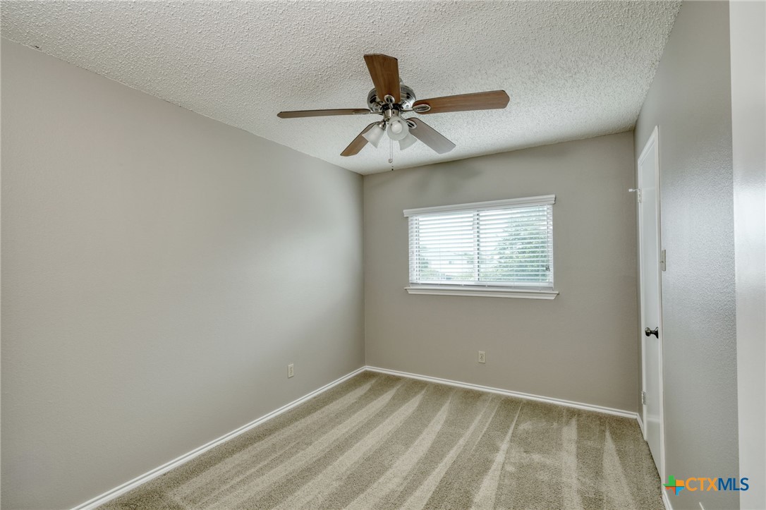 1335 Lakeside Loop Property Photo 26