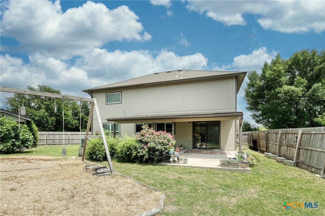 1335 Lakeside Loop Property Photo 32